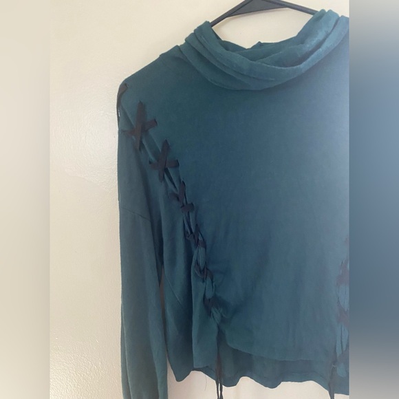 SWEATER PULLOVER TOP - Picture 4 of 6